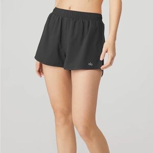 Alo Yoga Stride Short - Anthracite